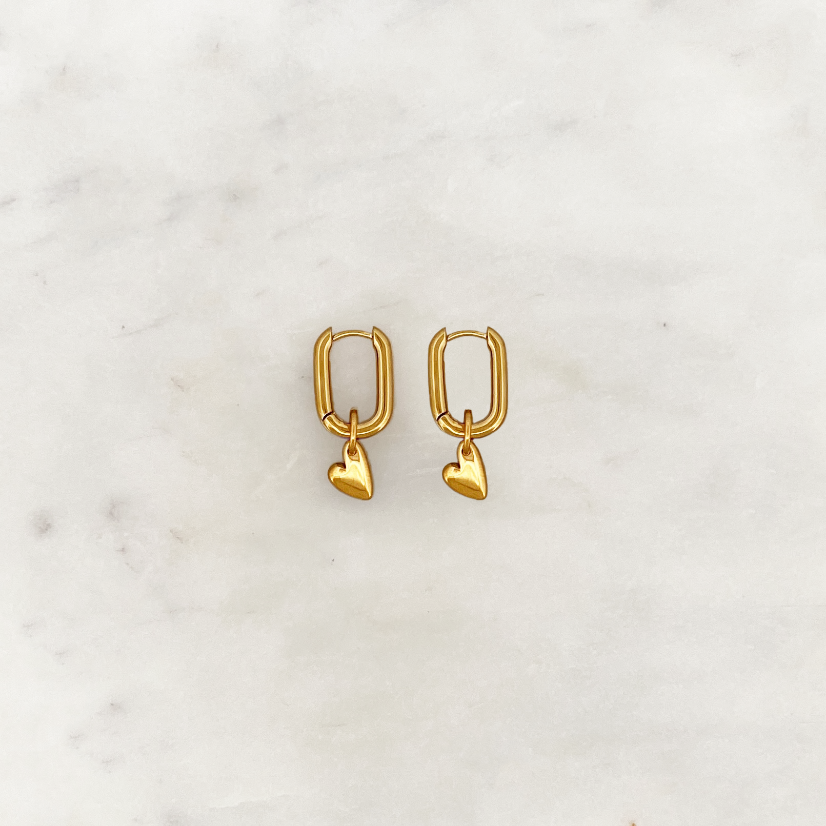 Ensemble de boucles d'oreilles coeur d'amour Ensemble de boucles d'oreilles coeur d'amour