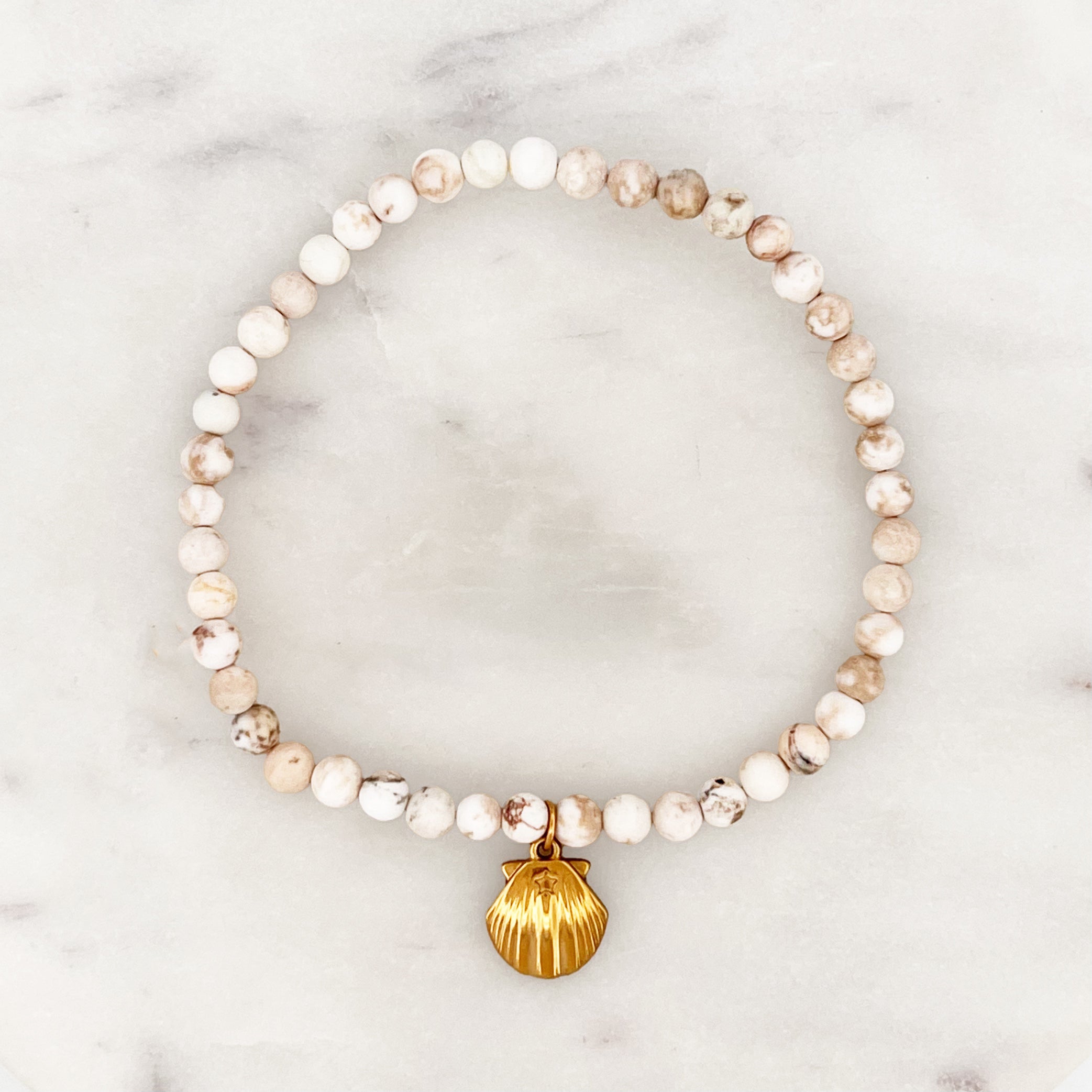 Magnesite Bracelet Scallop Magnesite Bracelet Scallop