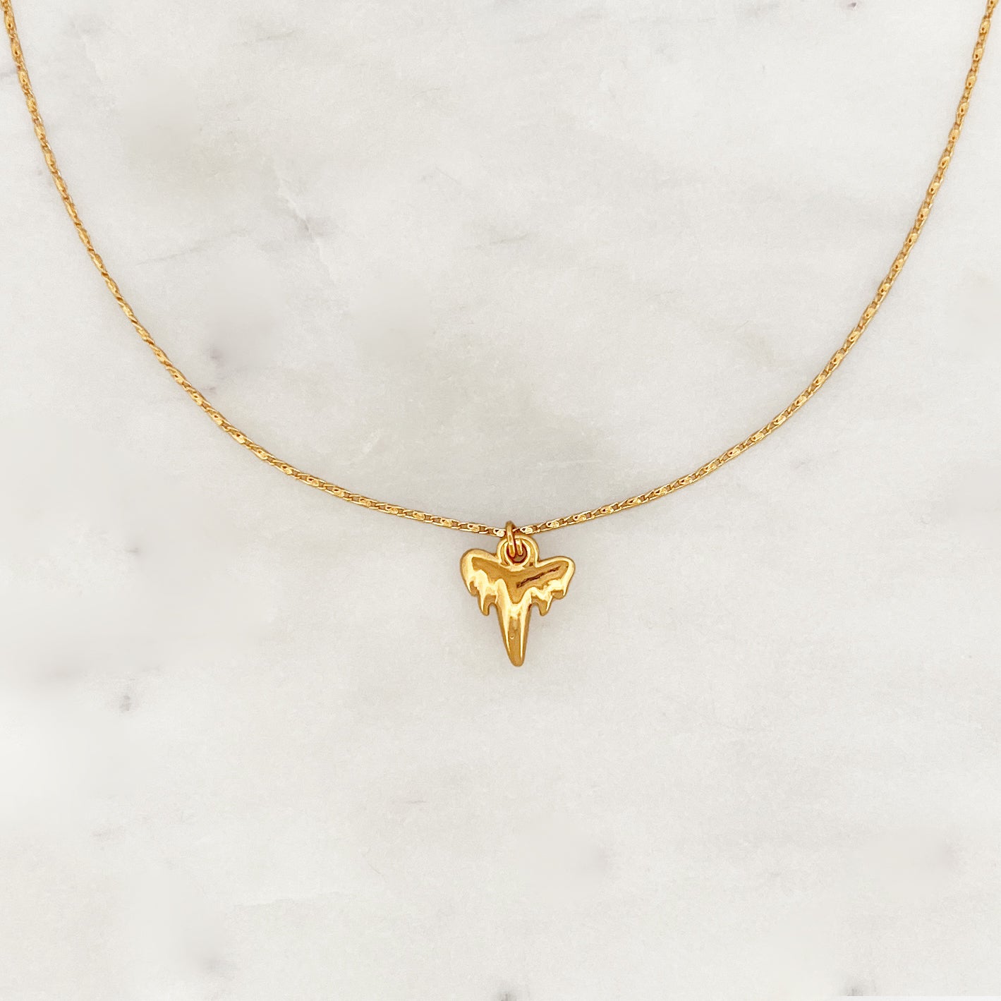 Sample Choker Shark Tooth Sample Choker Shark Tooth