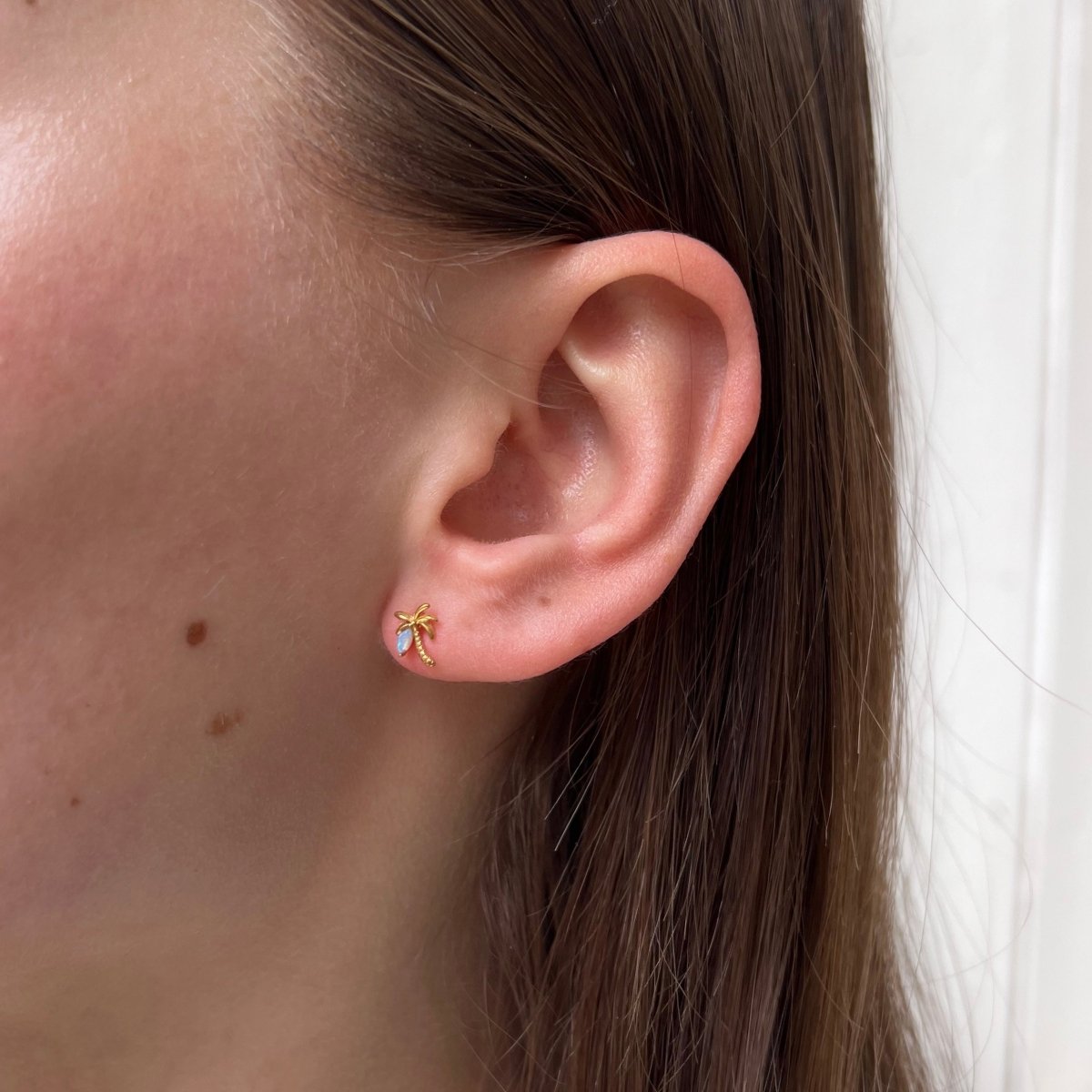 Earstud Opal Palm - ByNouck Jewelry Earstud Opal Palm - ByNouck Jewelry