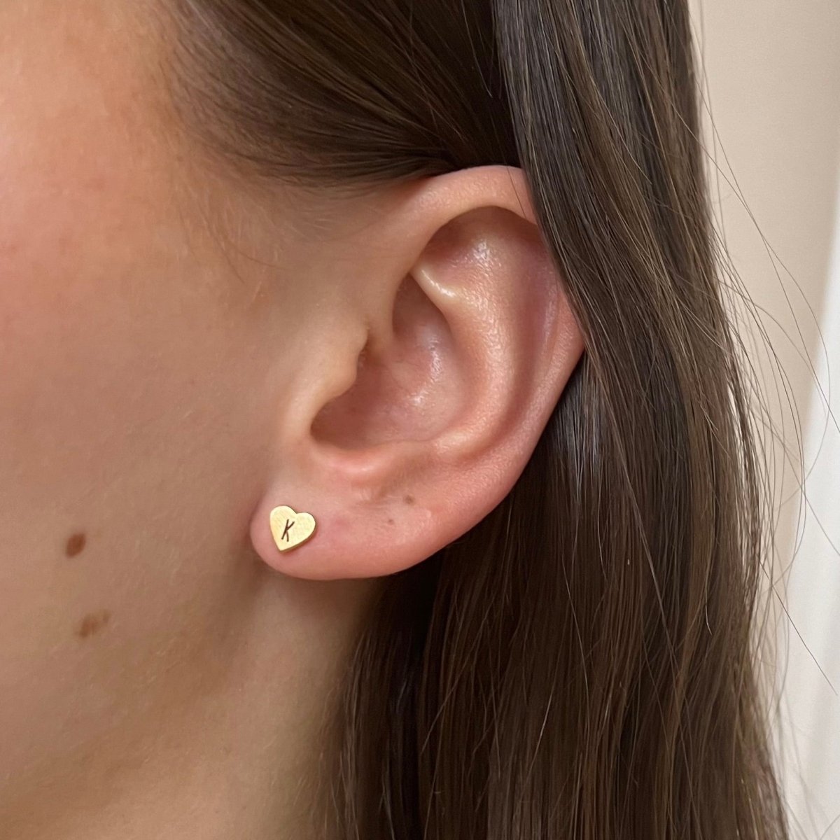 Engrave Earstud Heart - ByNouck Jewelry Engrave Earstud Heart - ByNouck Jewelry