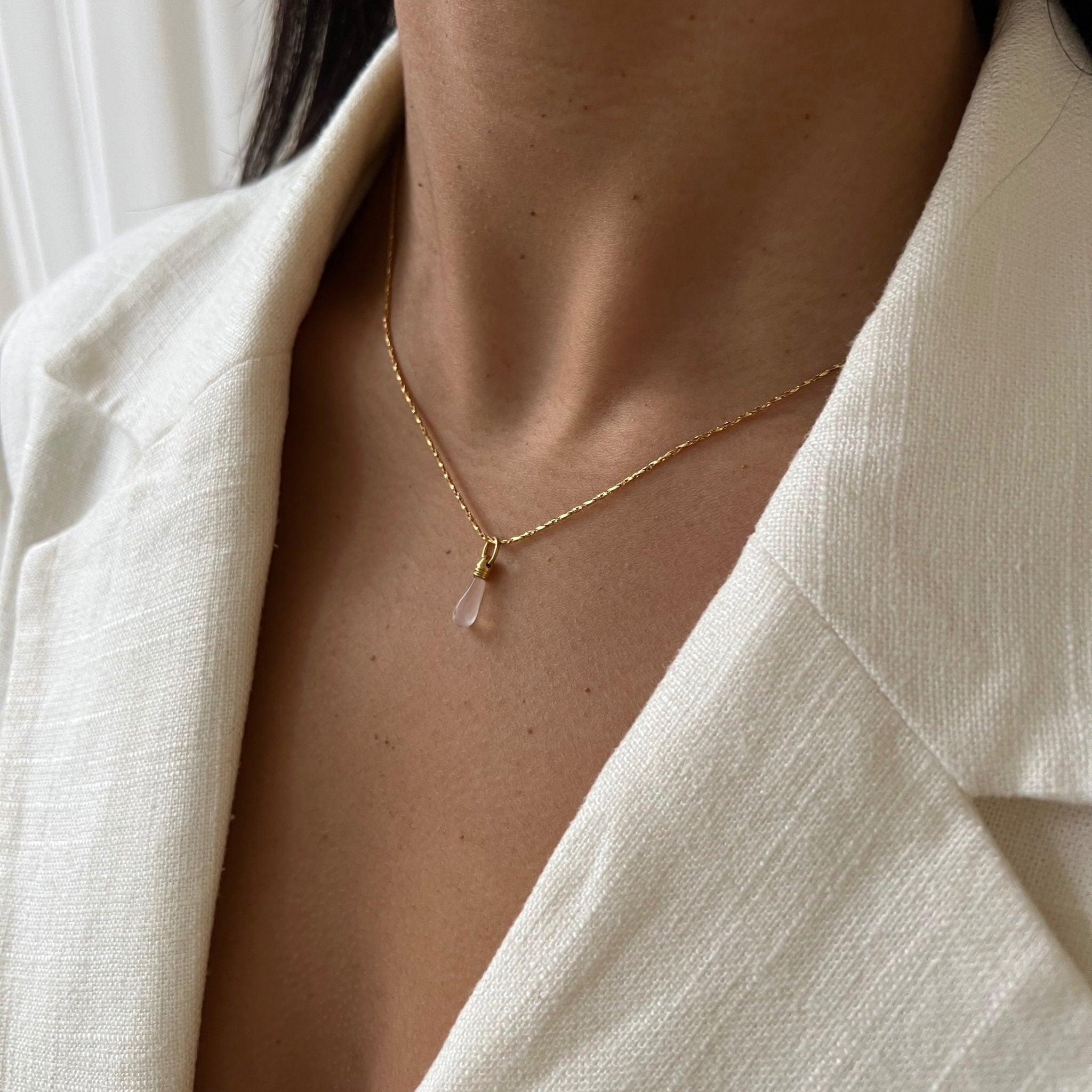 Necklace Manifest Stone Clear Quartz - ByNouck Jewelry Necklace Manifest Stone Clear Quartz - ByNouck Jewelry