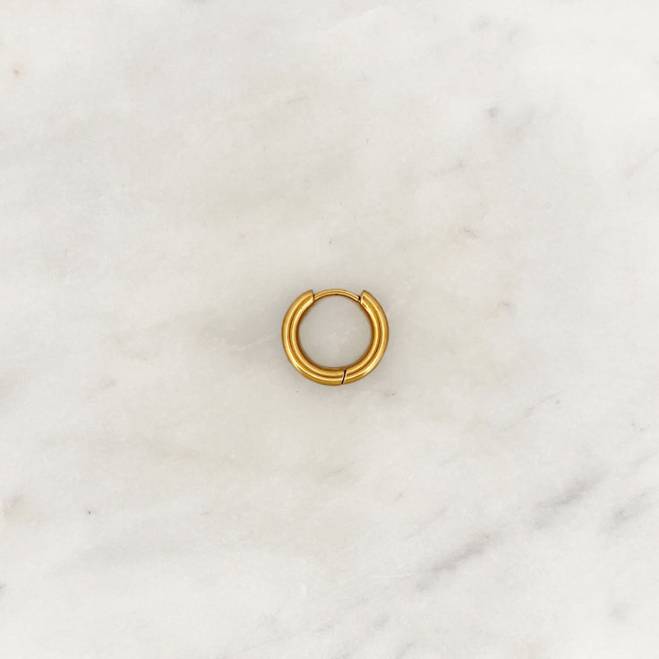 Base Medium Luxury Hoop