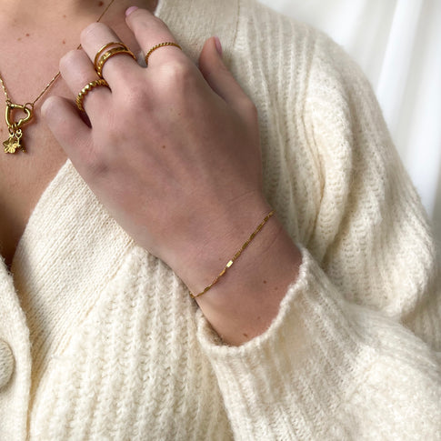 Fine twisted bracelet