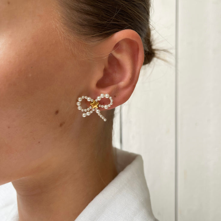 Earstud Pearl Bow Set
