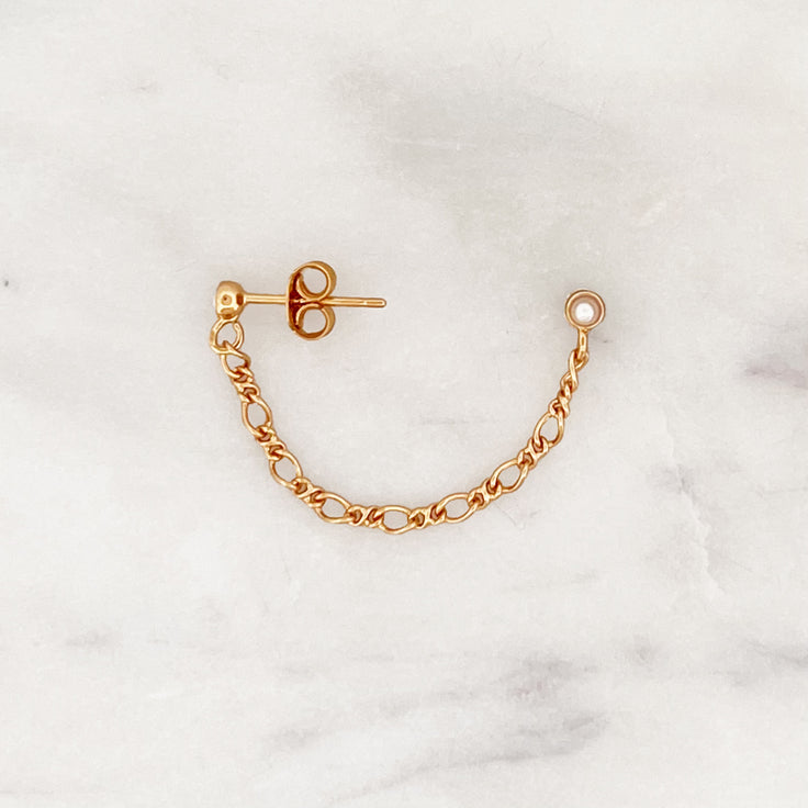 Pearl Earpin Figaro Chain