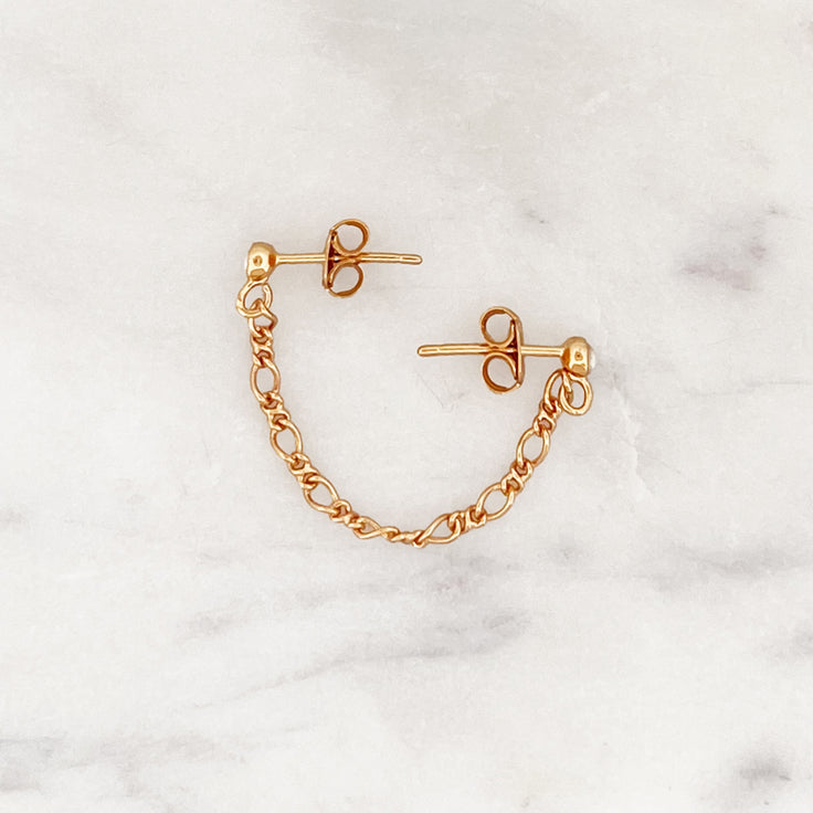 Pearl Earpin Figaro Chain