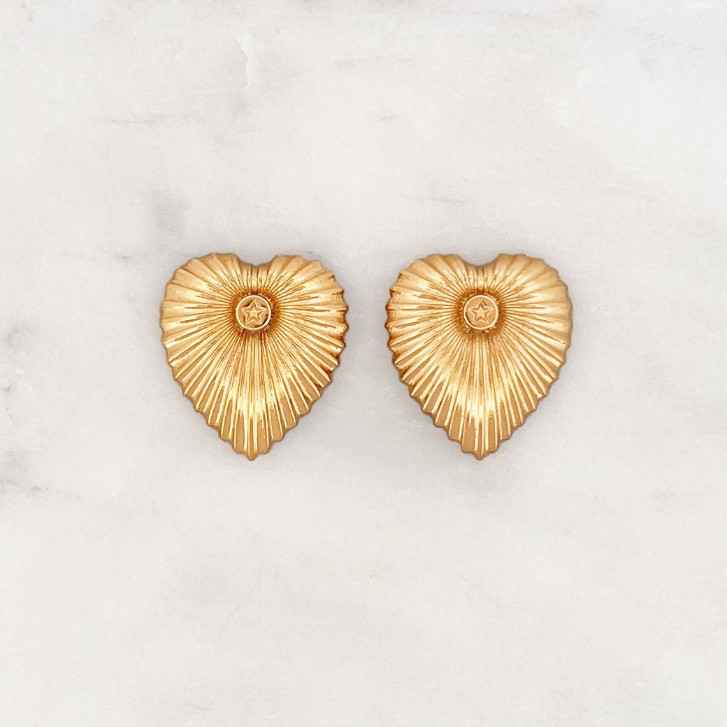 Curved Heart Stud Set - ByNouck Jewelry