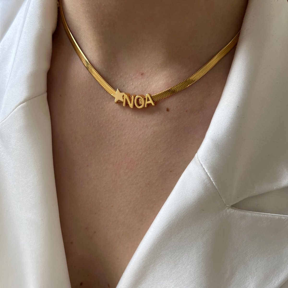 Flat Name Necklace Star - ByNouck Jewelry