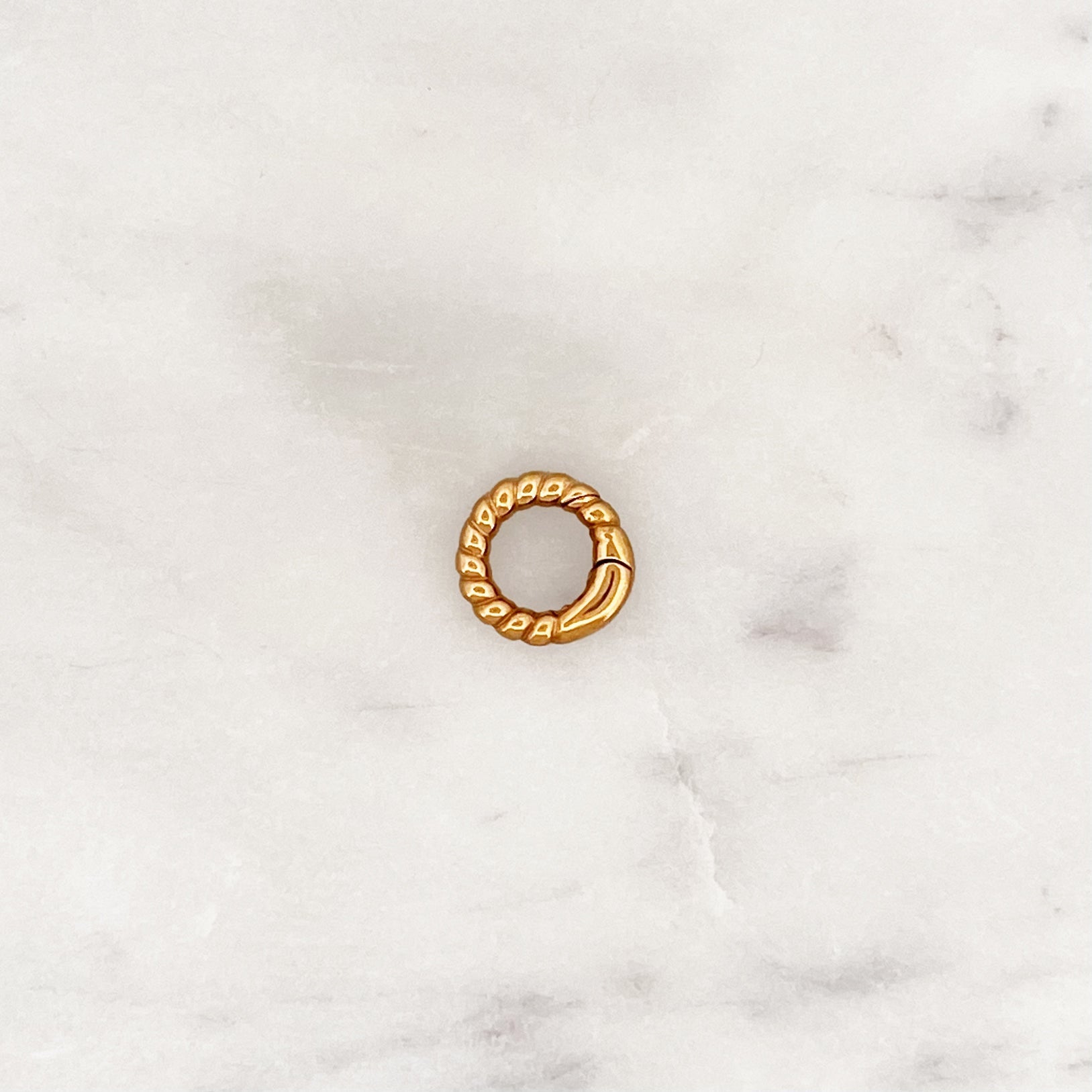 Twisted Clasp - ByNouck Jewelry
